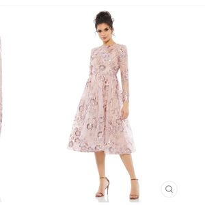 NWT FLORAL EMBELLISHED LONG SLEEVE A-LINE DRESS size 6 (S)